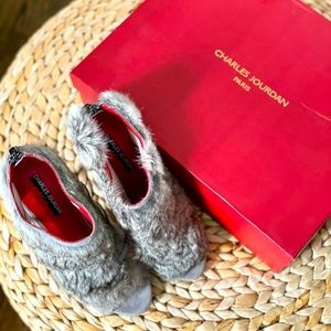 Charles Jourdan Paris size 7 Ecliptic Grey Fur Heels | never worn | box incl.